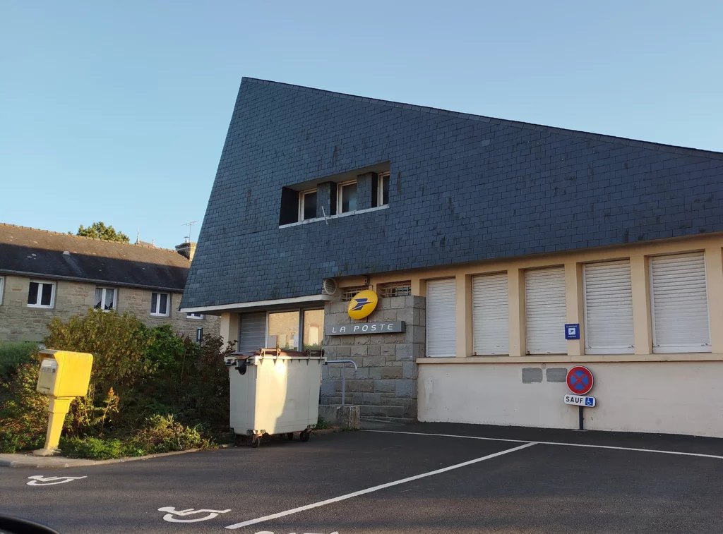 La poste de Broons